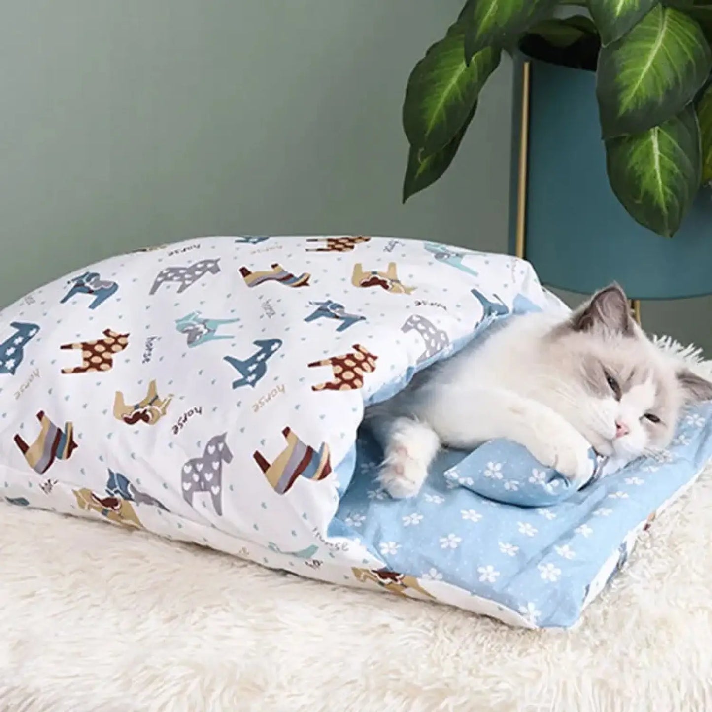 Warm Cat Bed – Removable Sleeping Bag for Cats & Small Pets